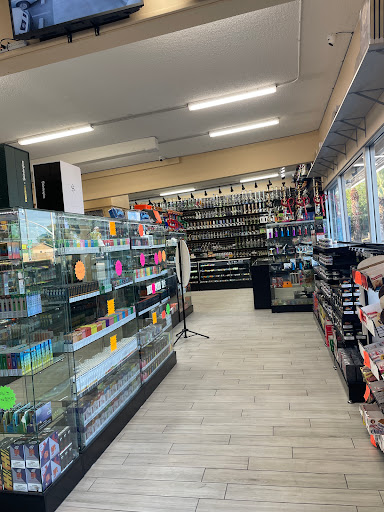Tobacco Shop «2 Way Smoke Shop», reviews and photos, 7422 N 51st Ave, Glendale, AZ 85301, USA