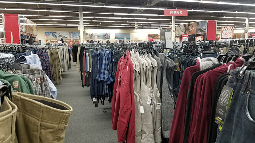 Outlet Store «VF Outlet», reviews and photos, 375 Faunce Corner Rd, North Dartmouth, MA 02747, USA