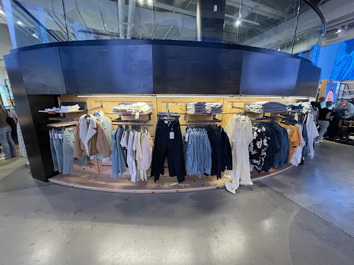 Levis Store image 8