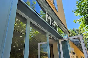 MetT restaurant image