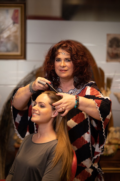 Gabi Mesterfodrász és Hajorvos