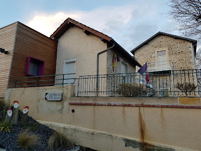 Mairie à Saint-Armou