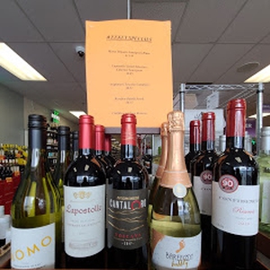 Wine Store «Marketview Liquor», reviews and photos, 1100 Jefferson Rd, Rochester, NY 14623, USA