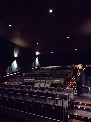 Movie Theater «Regal MacArthur Center Stadium 18 & RPX», reviews and photos, 300 Monticello Ave #330, Norfolk, VA 23510, USA