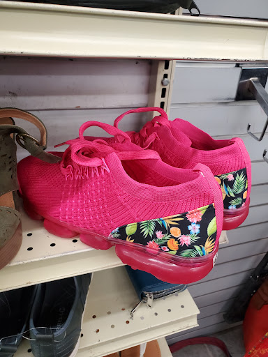 Thrift Store «Fan Tastic Thrift Store», reviews and photos, 1914 W Main St, Richmond, VA 23220, USA