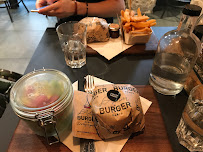 Plats et boissons du Restaurant de hamburgers L'Artisan du Burger à Paris - n°5