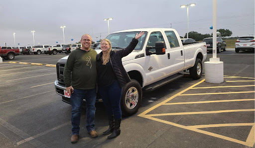 Ford Dealer «Ancira Ford», reviews and photos, 501 10th St, Floresville, TX 78114, USA