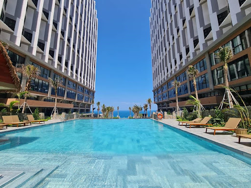 Flynn Beachfront Condotel - Mandala