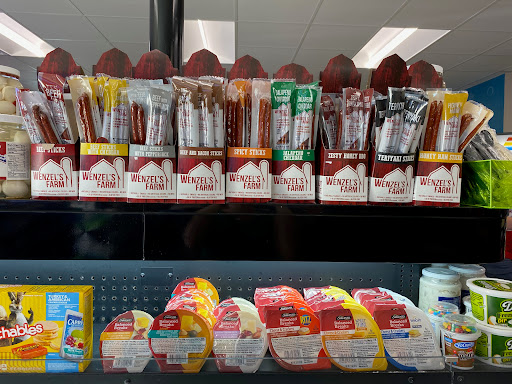 Convenience Store «Weiler Convenience Stores», reviews and photos, 2401 E 4th St, Marshfield, WI 54449, USA