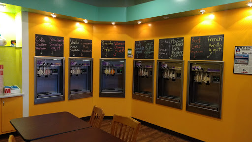 Frozen Yogurt Shop «Berry Bear Frozen Yogurt», reviews and photos, 2257 Wilma Rudolph Blvd, Clarksville, TN 37040, USA
