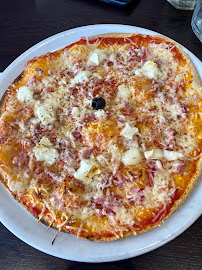 Pizza du Restaurant La Sicilia à Vivonne - n°6