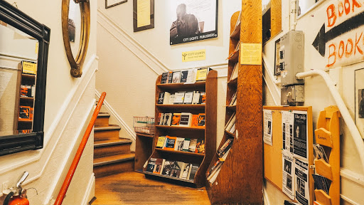 Book Store «City Lights Booksellers & Publishers», reviews and photos, 261 Columbus Ave, San Francisco, CA 94133, USA
