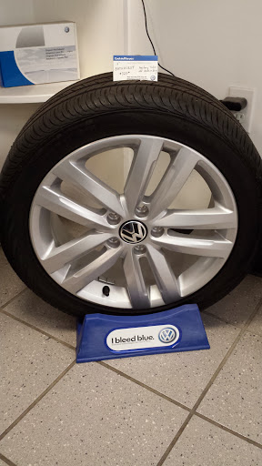 Used Car Dealer «Volkswagen Of Salem», reviews and photos, 3335 Del Webb Ave NE, Salem, OR 97301, USA