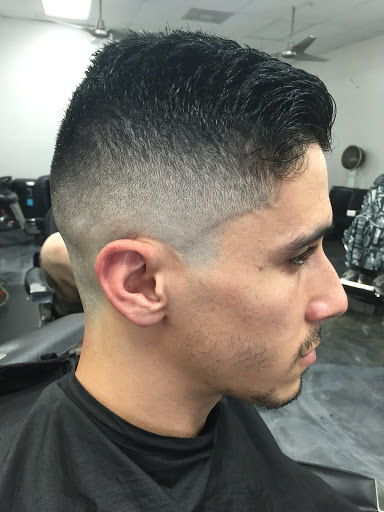 Barber Shop «Moetown’s Barber Shop», reviews and photos, 10030 Cross Creek Blvd, Tampa, FL 33647, USA