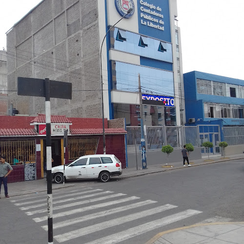 Comentarios y opiniones de Asociacion de Empleados Municipales - Trujillo