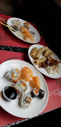 Sushi du Restaurant chinois SHANGHAÏ WOK à Saint-Germain-du-Puy - n°6
