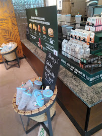 Atmosphère du Café Starbucks Coffee à Saint-Albain - n°11