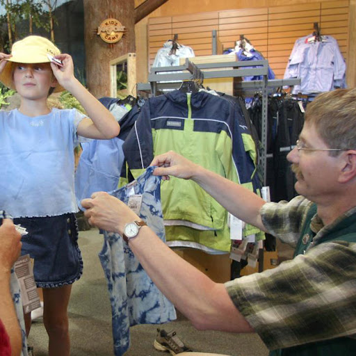 Camping Store «REI», reviews and photos, 13100 W Capitol Dr, Brookfield, WI 53005, USA