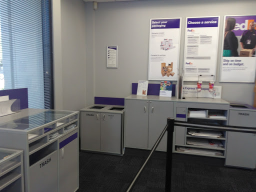 Shipping and Mailing Service «FedEx Ship Center», reviews and photos, 710 Dado St, San Jose, CA 95131, USA