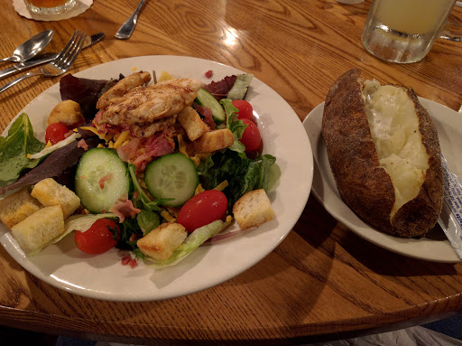 American Restaurant «Cracker Barrel Old Country Store», reviews and photos, 6941 Charlotte Pike, Nashville, TN 37209, USA