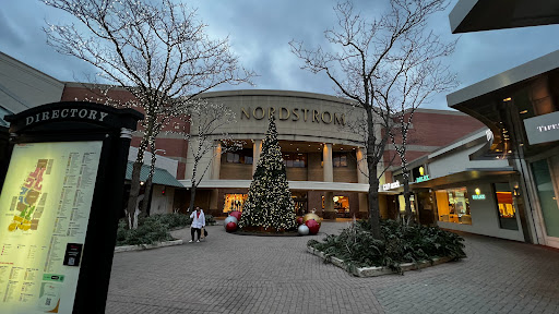 Nordstrom, 4937 Old Orchard Shopping Center, Skokie, IL 60077, USA, 