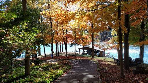 Tourist Attraction «Apple Valley Lake», reviews and photos, Apple Valley Dr, Howard, OH 43028, USA