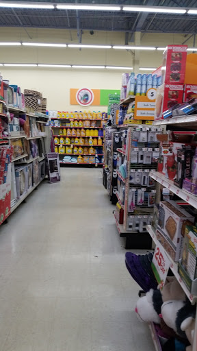 Dollar Store «FAMILY DOLLAR», reviews and photos, 25640 W 8 Mile Rd, Southfield, MI 48033, USA