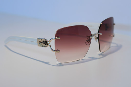 Optician «Milan Optique», reviews and photos, 608 W 48th St, Kansas City, MO 64112, USA