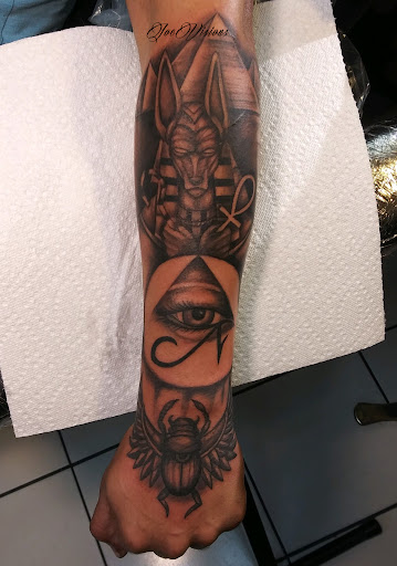 Tattoo Shop «Visions Tattoos», reviews and photos, 925 Eastway Dr, Charlotte, NC 28205, USA