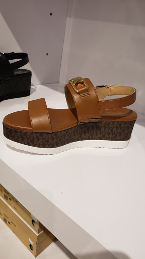 Fashion Accessories Store «Michael Kors», reviews and photos, 27 N Michigan Ave, Atlantic City, NJ 08401, USA