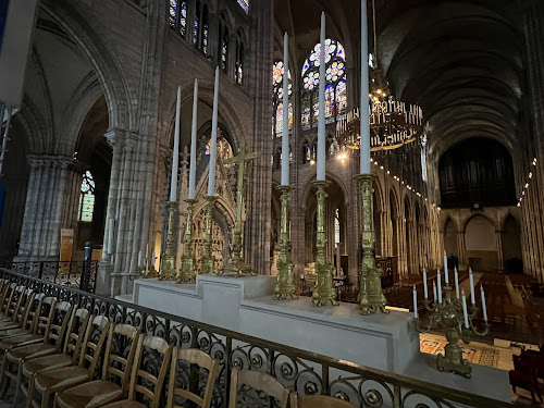 Boutique Suger - Paroisse Cathédrale Saint-Denis à Saint-Denis