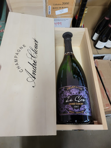 Wine Store «Vinopolis, LLC», reviews and photos, 1610 NW Glisan St, Portland, OR 97209, USA