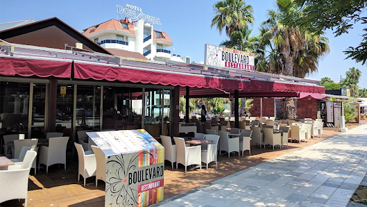 Boulevard Restaurant Passeig Marítim, 08398 Santa Susanna, Barcelona, España