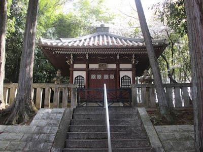 日像菩薩 本廟