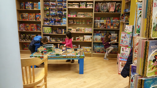 Book Store «Barnes & Noble», reviews and photos, 2751 Paper Mill Rd, Wyomissing, PA 19610, USA