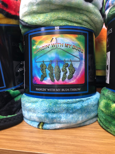 Tobacco Shop «Mystical Moon», reviews and photos, 144 Middle Ave, Elyria, OH 44035, USA