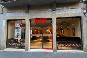 Restaurante KFC image