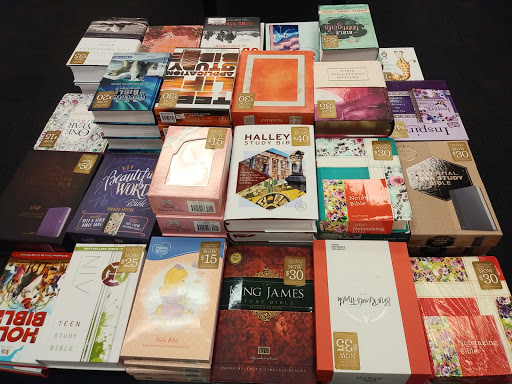 Book Store «Books-A-Million», reviews and photos, 839 Brandon Town Center Dr, Brandon, FL 33511, USA