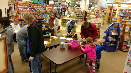 Book Store «Barnes & Noble», reviews and photos, 4300 Montgomery Rd, Ellicott City, MD 21043, USA