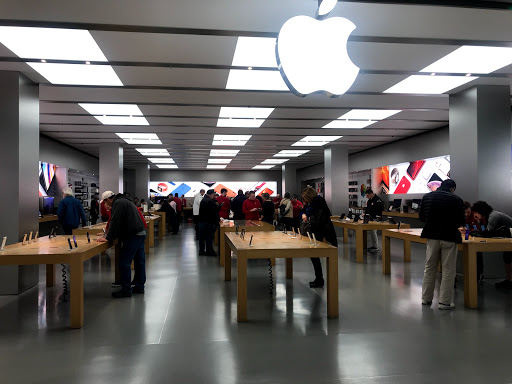 Computer Store «Apple Rosedale Center», reviews and photos, 1010 Rosedale Shopping Center, Roseville, MN 55113, USA