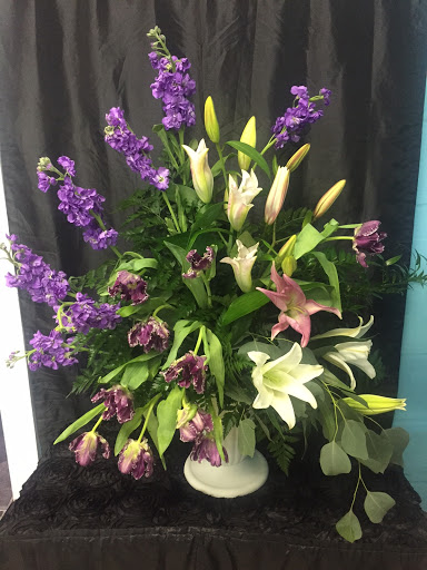 Florist «Open Air Designs - Florist | Wedding Planning | Gifts», reviews and photos, 607 N Myrtle Ave, Clearwater, FL 33755, USA