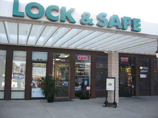 Locksmith «Brucar Locksmith», reviews and photos, 355 E Avenida De Los Arboles, Thousand Oaks, CA 91360, USA