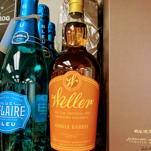 Liquor Store «Liquor Barn», reviews and photos, 133 Main St #4, Spencer, MA 01562, USA