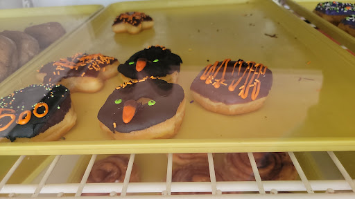 Donut Shop «Donut Palace», reviews and photos, 113 S Interstate Hwy 35, New Braunfels, TX 78130, USA