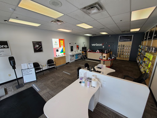 Cell Phone Store «Verizon Authorized Retailer - A Wireless», reviews and photos, 400 Walmart Way c, Dahlonega, GA 30533, USA