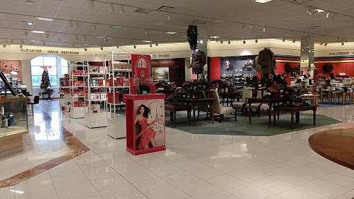 Department Store «Von Maur», reviews and photos, 100 Magnolia Ln, Beavercreek, OH 45440, USA