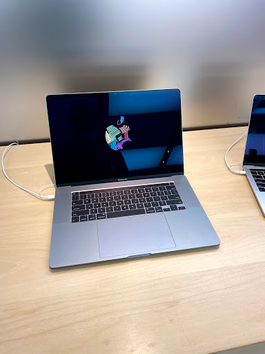 Computer Store «Apple Walt Whitman», reviews and photos, 160 Walt Whitman Rd, Huntington Station, NY 11746, USA