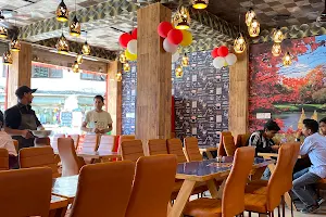 Hamro DHARAHARA MO:MO & Fast Food image