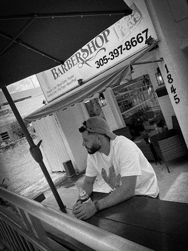 Barber Shop «Gonzalez Barber Shop», reviews and photos, 1845 N Bay Rd, Miami Beach, FL 33139, USA