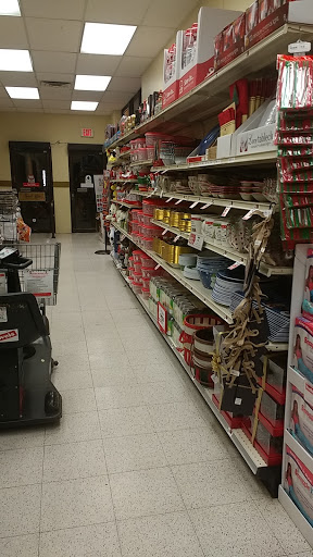 Supermarket «Weis Markets», reviews and photos, 123 Village Center Dr, Hawley, PA 18428, USA